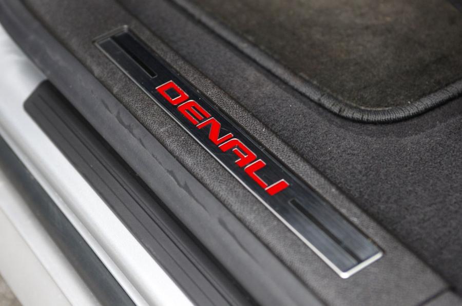 GMC Acadia Denali 2011 года  (фото 15 из 53)